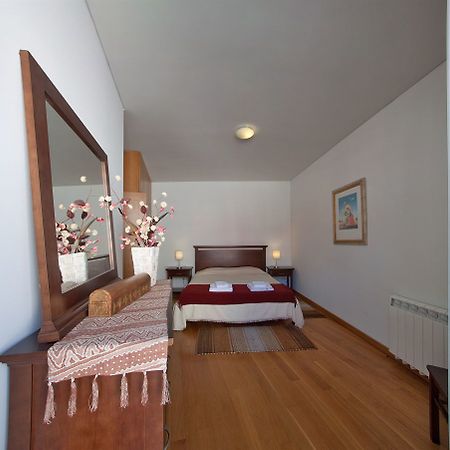 Chiado Apartments Lisbona Esterno foto