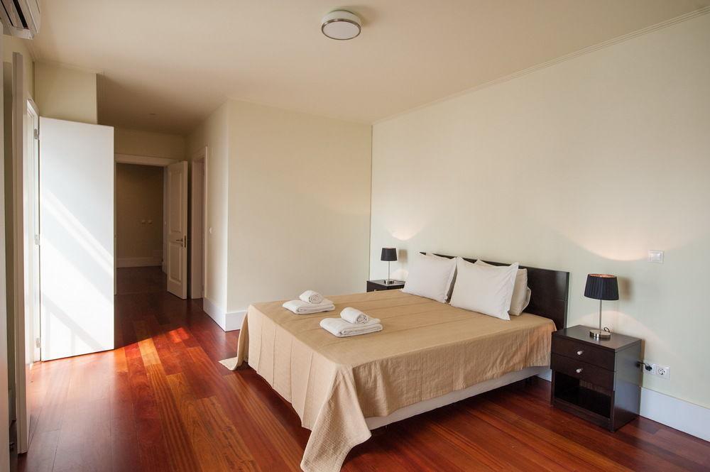 Chiado Apartments Lisbona Esterno foto