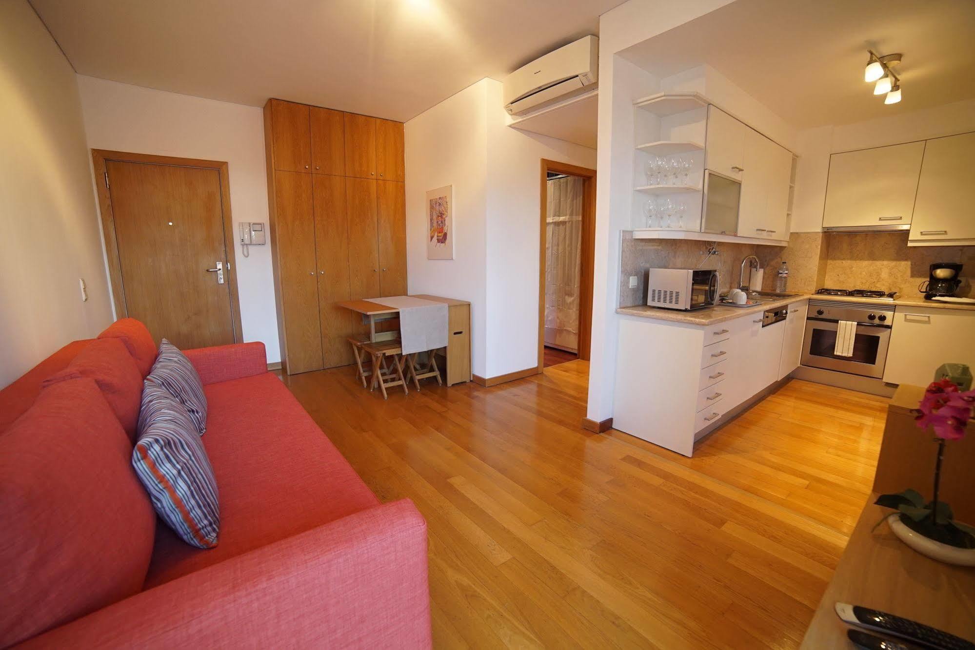 Chiado Apartments Lisbona Esterno foto