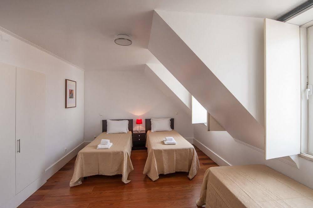 Chiado Apartments Lisbona Esterno foto